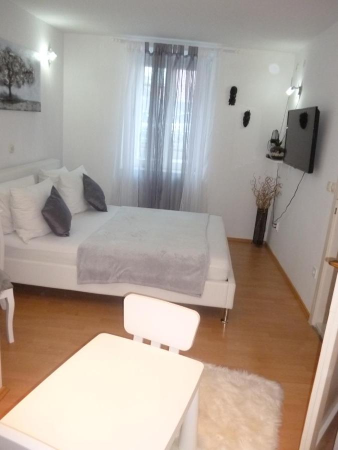 House Niko Apartman Kaštela Kültér fotó