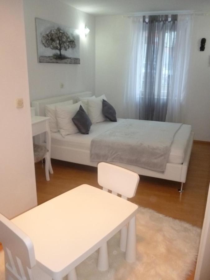 House Niko Apartman Kaštela Kültér fotó