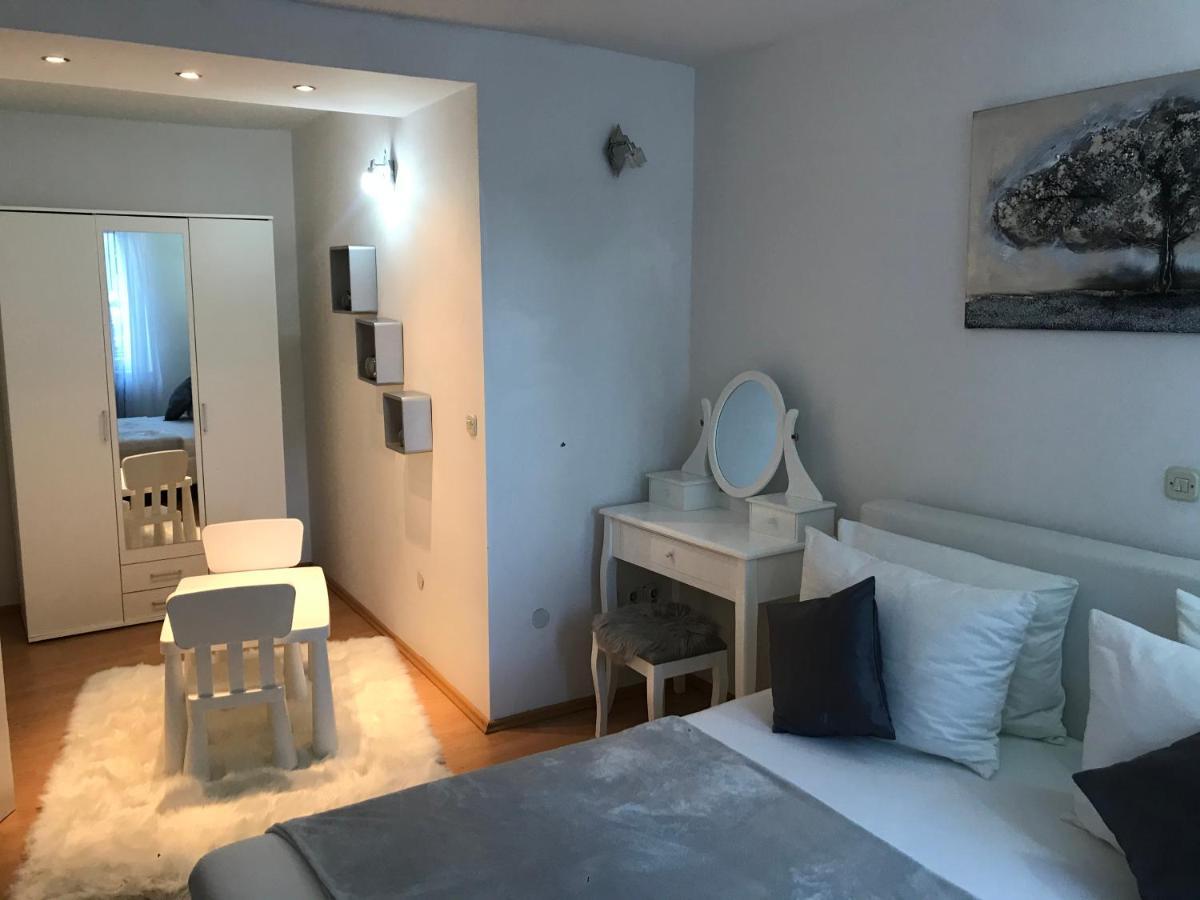 House Niko Apartman Kaštela Kültér fotó