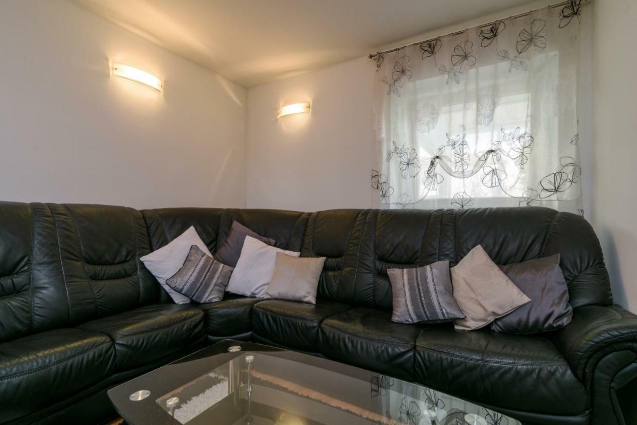 House Niko Apartman Kaštela Kültér fotó