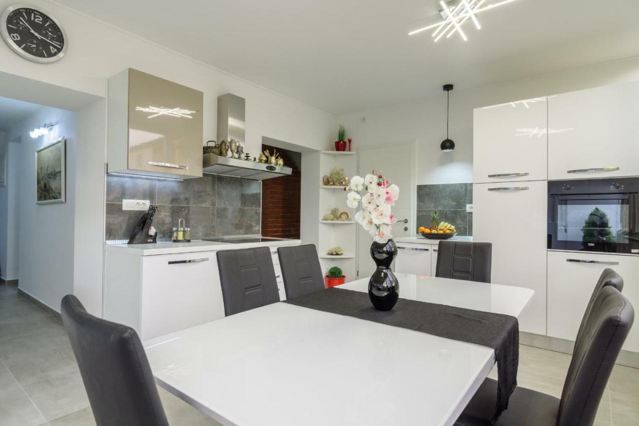 House Niko Apartman Kaštela Kültér fotó
