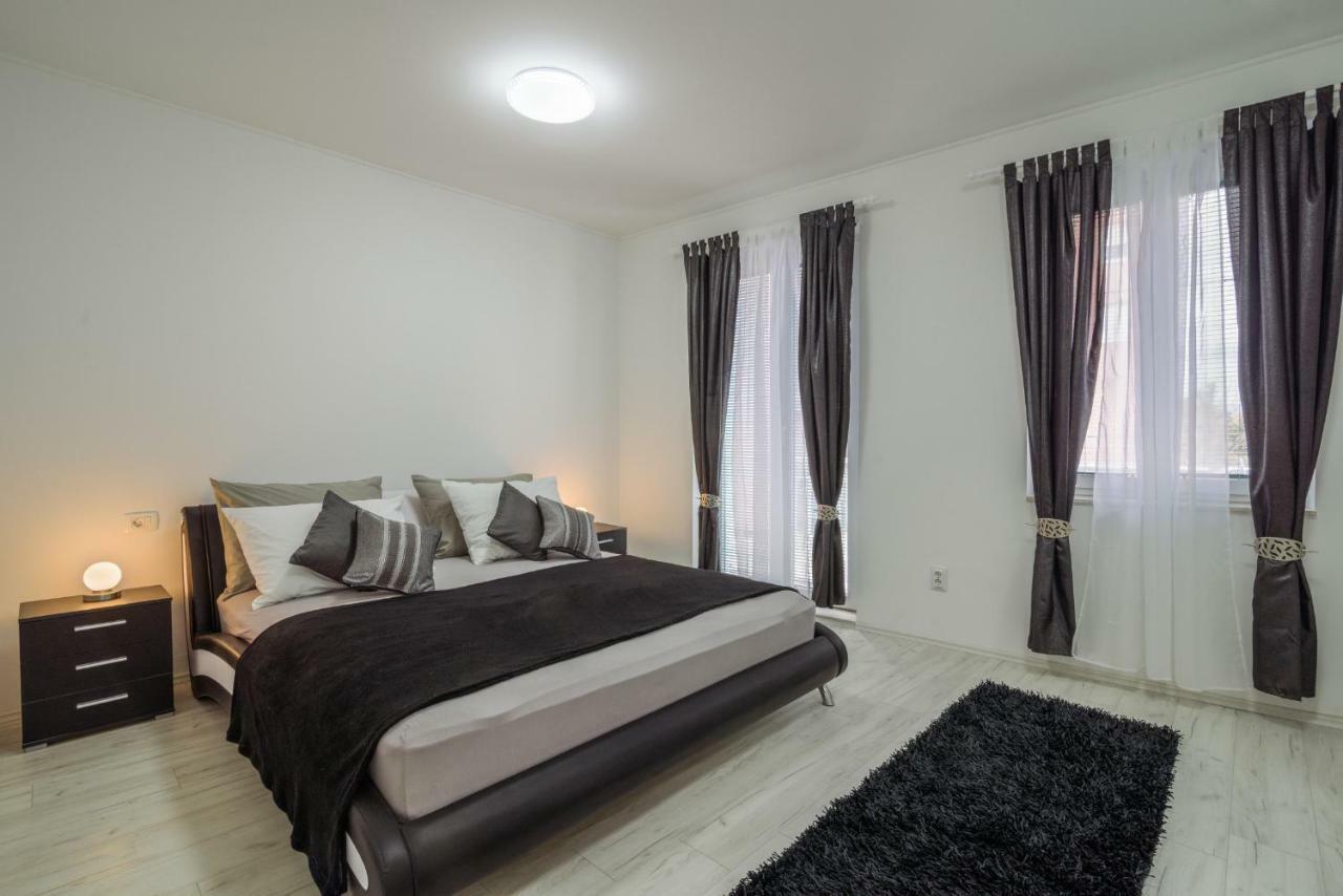 House Niko Apartman Kaštela Kültér fotó