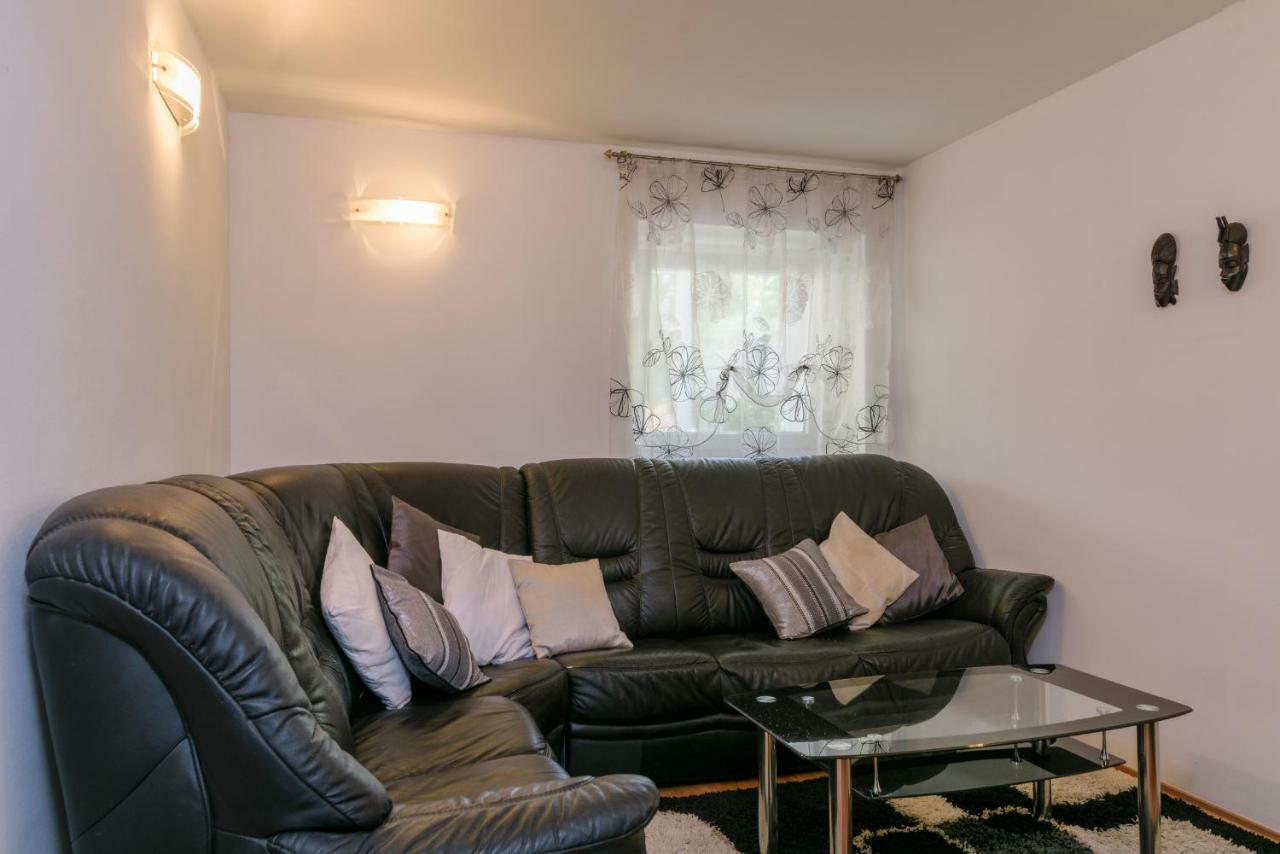 House Niko Apartman Kaštela Kültér fotó
